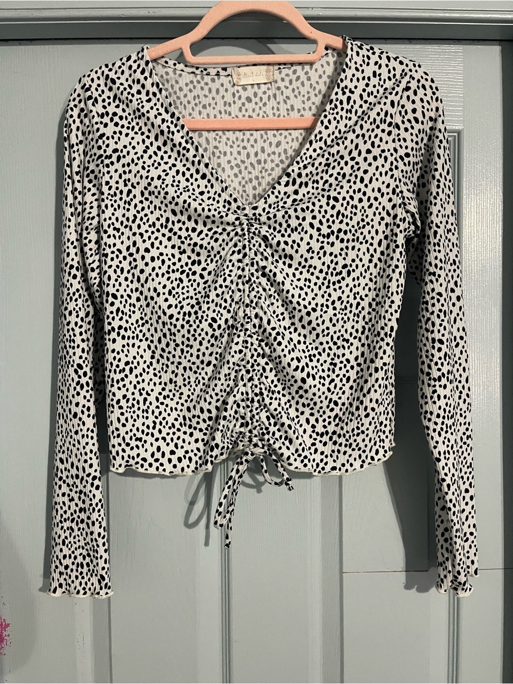 Altar'd State Black & White adjustable Ruched V-Neck Long Sleeve Top